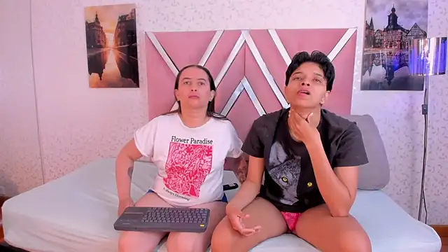 Snapshot of natasha_and_zoe chatting on 02-28-26, 11:33 natasha and zoe online show from 02-28-26, 11:33