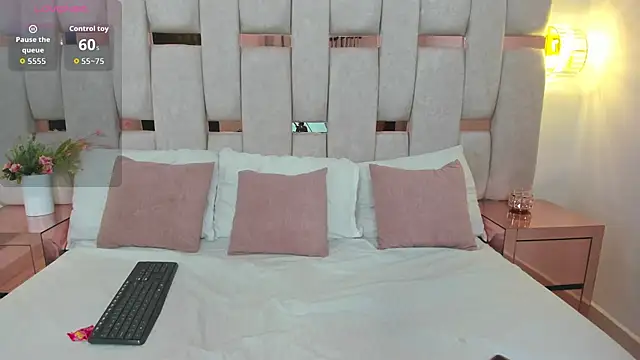 Snapshot of _luna_rossee_ chatting on 02-23-26, 09:56 luna rossee online show from 02-23-26, 09:56