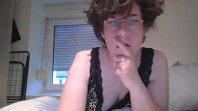 OIseauNoir88 online show from 03-30-26, 06:03