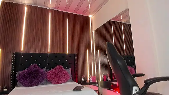 Viannca   online show from 03-14-26, 04:29