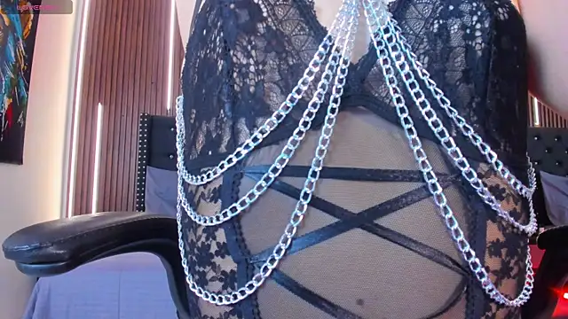 Snapshot of Viannca__ chatting on 05-20-26, 04:29 Viannca online show from 05-20-26, 04:29