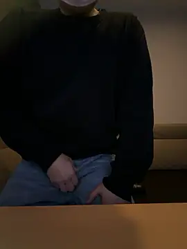 Snapshot of yuuuuusuke00 chatting on 02-02-26, 01:04 yuuuuusuke00 online show from 02-02-26, 01:04