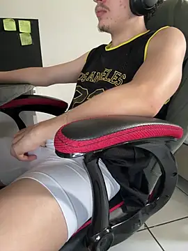 hungtwinkBR online show from 05-04-26, 12:34