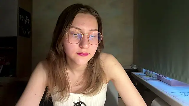 Miaaa Moon online show from 05-16-26, 04:39