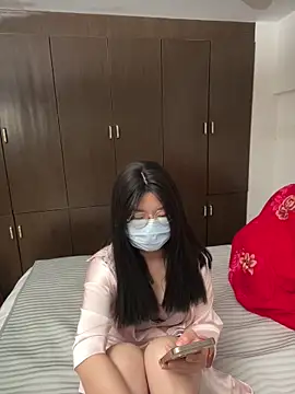 xinxin201201 online show from 03-05-26, 05:42