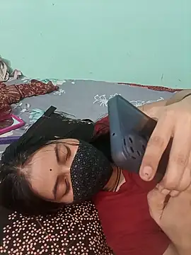 Snapshot of 18_year_old_girl chatting on 04-23-26, 12:29 18 year old girl online show from 04-23-26, 12:29