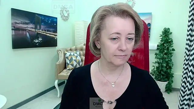 MONA W online show from 04-09-26, 11:04