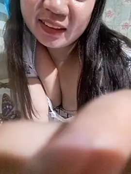 Snapshot of Zyramae_25 chatting on 02-10-26, 08:13 Zyramae 25 online show from 02-10-26, 08:13