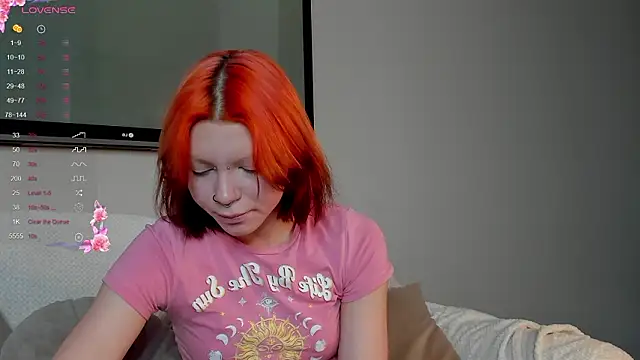 Snapshot of Leah_Castro chatting on 02-04-26, 03:23 Leah Castro online show from 02-04-26, 03:23