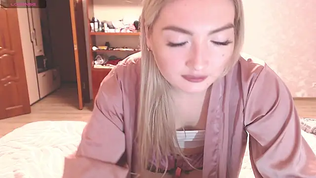 Snapshot of MiraRoy chatting on 02-10-26, 03:38 MiraRoy online show from 02-10-26, 03:38