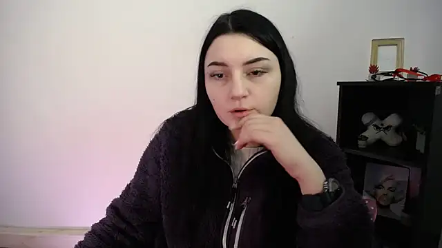 Snapshot of TurnMe_On chatting on 02-12-26, 11:05 TurnMe On online show from 02-12-26, 11:05