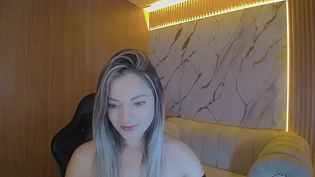 Snapshot of sofia_nova_tf chatting on 02-11-26, 01:38 sofia nova tf online show from 02-11-26, 01:38