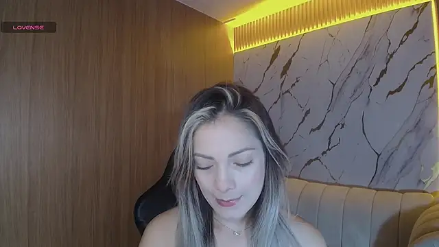 Snapshot of sofia_nova_tf chatting on 02-12-26, 02:01 sofia nova tf online show from 02-12-26, 02:01