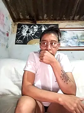 Snapshot of Kali_Panther chatting on 02-14-26, 02:19 Kali Panther online show from 02-14-26, 02:19