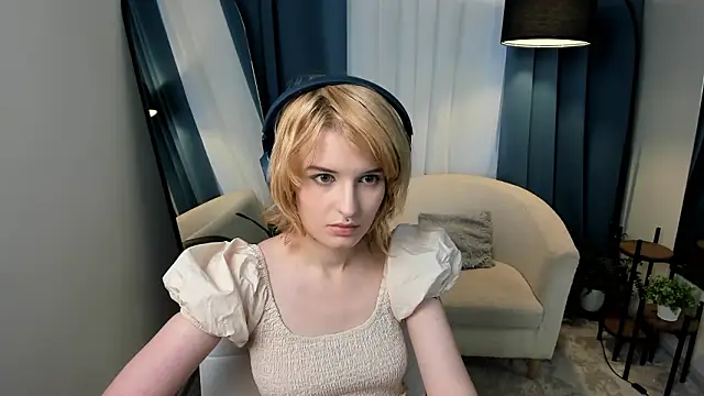 Akimo  online show from 02-18-26, 01:18