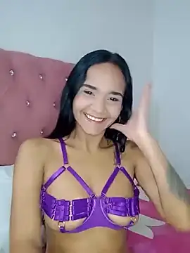 Snapshot of Maria_x_Alejandra chatting on 02-23-26, 07:00 Maria x Alejandra online show from 02-23-26, 07:00