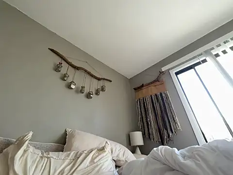 Snapshot of Sexysanka chatting on 02-16-26, 10:39 Sexysanka online show from 02-16-26, 10:39