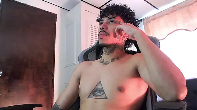 D3v1L88 online show from 04-01-26, 06:16