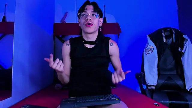 Snapshot of Bennet-Gray chatting on 02-24-26, 04:21 Bennet-Gray online show from 02-24-26, 04:21