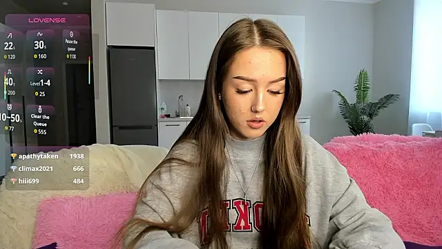 Snapshot of G0od_girl chatting on 02-13-26, 08:32 G0od girl online show from 02-13-26, 08:32