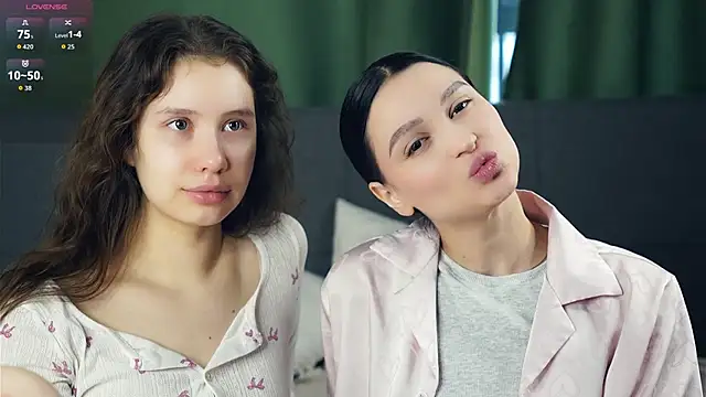 Snapshot of ZofiaSoshnik chatting on 02-20-26, 07:10 ZofiaSoshnik online show from 02-20-26, 07:10