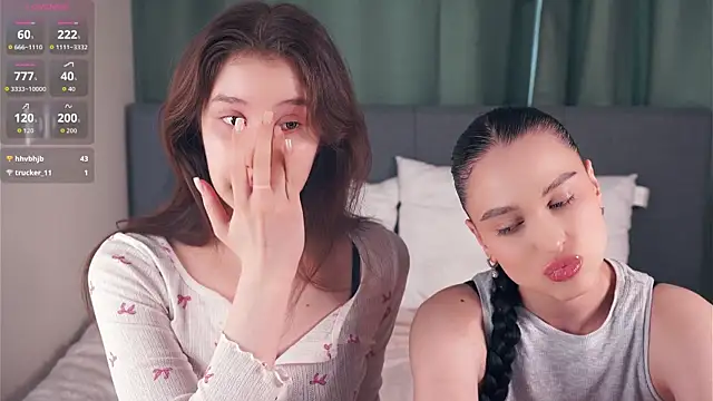 Snapshot of ZofiaSoshnik chatting on 02-27-26, 09:20 ZofiaSoshnik online show from 02-27-26, 09:20