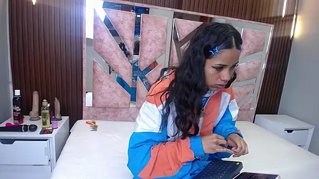 Snapshot of KendallArdent chatting on 02-12-26, 01:17 KendallArdent online show from 02-12-26, 01:17