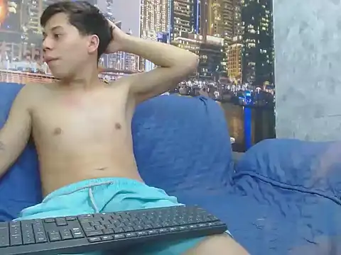 Snapshot of santiago_xxxcol chatting on 02-20-26, 11:27 santiago xxxcol online show from 02-20-26, 11:27