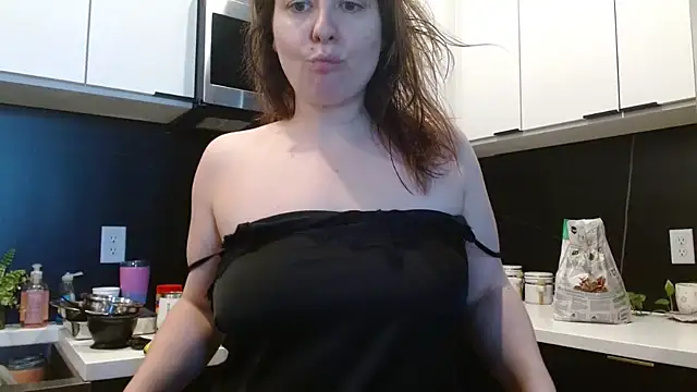 Snapshot of HazelSkyesChat chatting on 02-27-26, 05:35 HazelSkyesChat online show from 02-27-26, 05:35