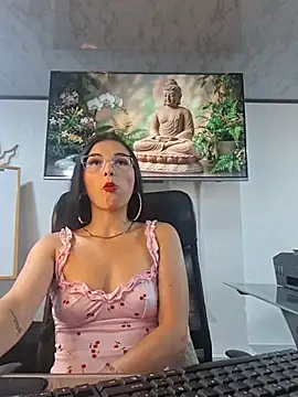 Snapshot of Jade_connor chatting on 07-18-26, 07:50 Jade connor online show from 07-18-26, 07:50