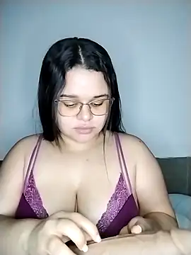 Snapshot of SamanthaStonee chatting on 06-12-26, 04:44 SamanthaStonee online show from 06-12-26, 04:44