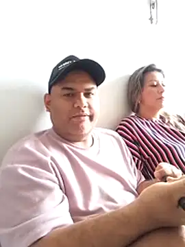 Snapshot of wessAndSandri chatting on 02-25-26, 07:56 wessAndSandri online show from 02-25-26, 07:56