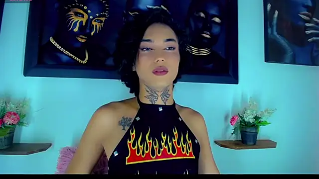 Snapshot of Darianna_Atehortua chatting on 02-18-26, 09:00 Darianna Atehortua online show from 02-18-26, 09:00