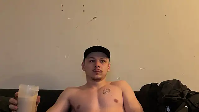 Snapshot of Lucas328706 chatting on 02-26-26, 01:43 Lucas328706 online show from 02-26-26, 01:43