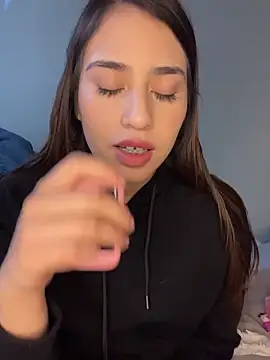 Snapshot of romyamo chatting on 02-14-26, 03:14 romyamo online show from 02-14-26, 03:14