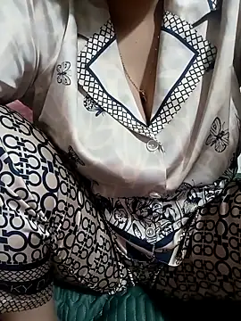 Snapshot of Tulip_ii chatting on 02-24-26, 03:10 Tulip ii online show from 02-24-26, 03:10