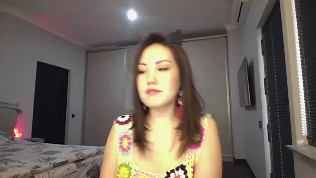 Snapshot of EllieSoft chatting on 04-07-26, 07:09 EllieSoft online show from 04-07-26, 07:09