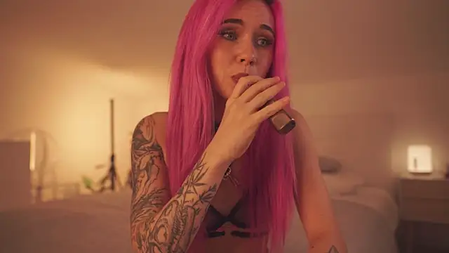 Sarah Pink online show from 02-08-25, 05:29