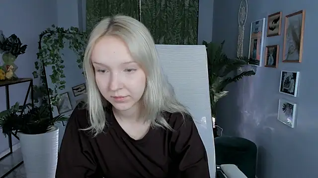 MaoqiBeverly online show from 04-07-26, 08:48