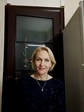 Snapshot of MichelleSolis chatting on 02-11-26, 06:46 MichelleSolis online show from 02-11-26, 06:46