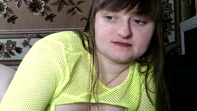 Snapshot of LuckyLust15 chatting on 02-12-26, 04:35 LuckyLust15 online show from 02-12-26, 04:35