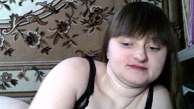 Snapshot of LuckyLust15 chatting on 02-15-26, 06:04 LuckyLust15 online show from 02-15-26, 06:04