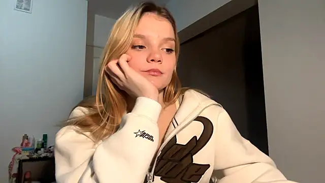 Tiffany Muse online show from 02-12-26, 11:00