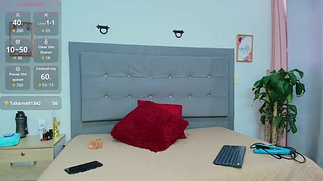 Snapshot of Karla_94 chatting on 02-12-26, 06:36 Karla 94 online show from 02-12-26, 06:36