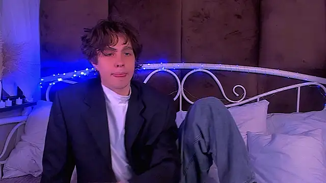 Snapshot of Keith_Erickson chatting on 02-18-26, 10:33 Keith Erickson online show from 02-18-26, 10:33