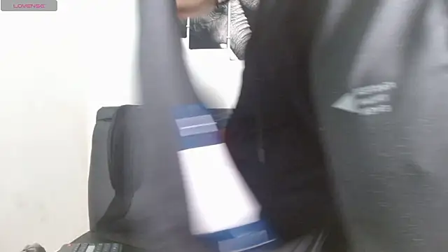 Snapshot of Jeff_Brown77 chatting on 02-17-26, 12:23 Jeff Brown77 online show from 02-17-26, 12:23