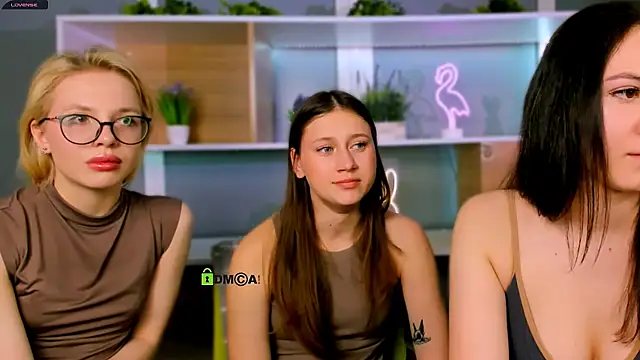 Snapshot of arianaa_cat chatting on 03-01-26, 07:38 arianaa cat online show from 03-01-26, 07:38