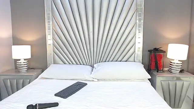 Snapshot of KiaraEverly chatting on 02-11-26, 11:59 KiaraEverly online show from 02-11-26, 11:59