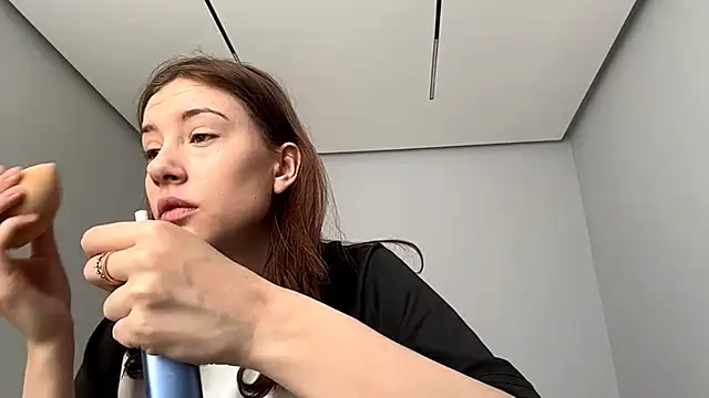 Snapshot of SofiaBlumer chatting on 02-08-26, 05:11 SofiaBlumer online show from 02-08-26, 05:11