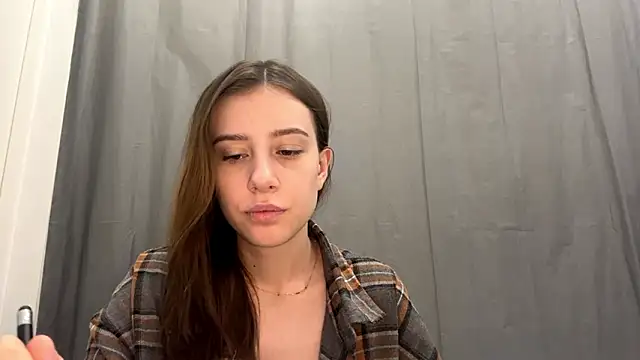 Snapshot of SofiaBlumer chatting on 02-17-26, 02:35 SofiaBlumer online show from 02-17-26, 02:35